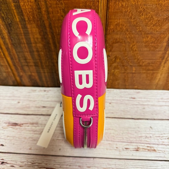 Marc Jacobs 3D Vitamin Pill Crossbody w/ Matching Keychain - Tangerine/Hot Pink - Picture 3 of 11